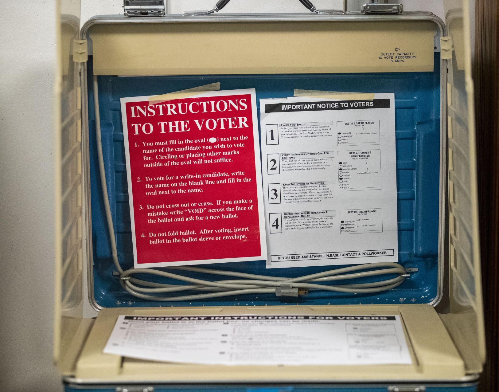 20201104_new_voting_pic_cm008